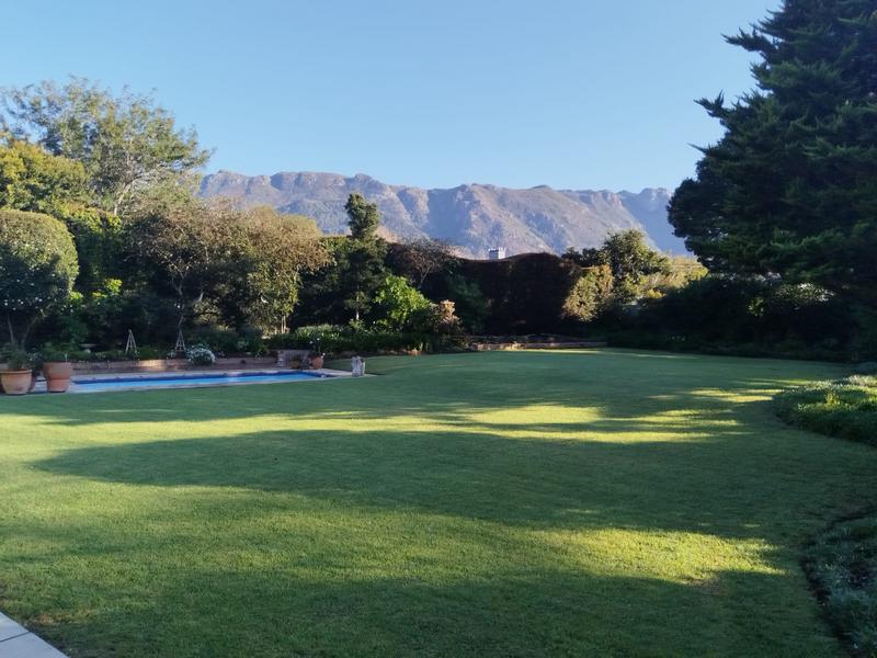 To Let 4 Bedroom Property for Rent in Constantia Western Cape